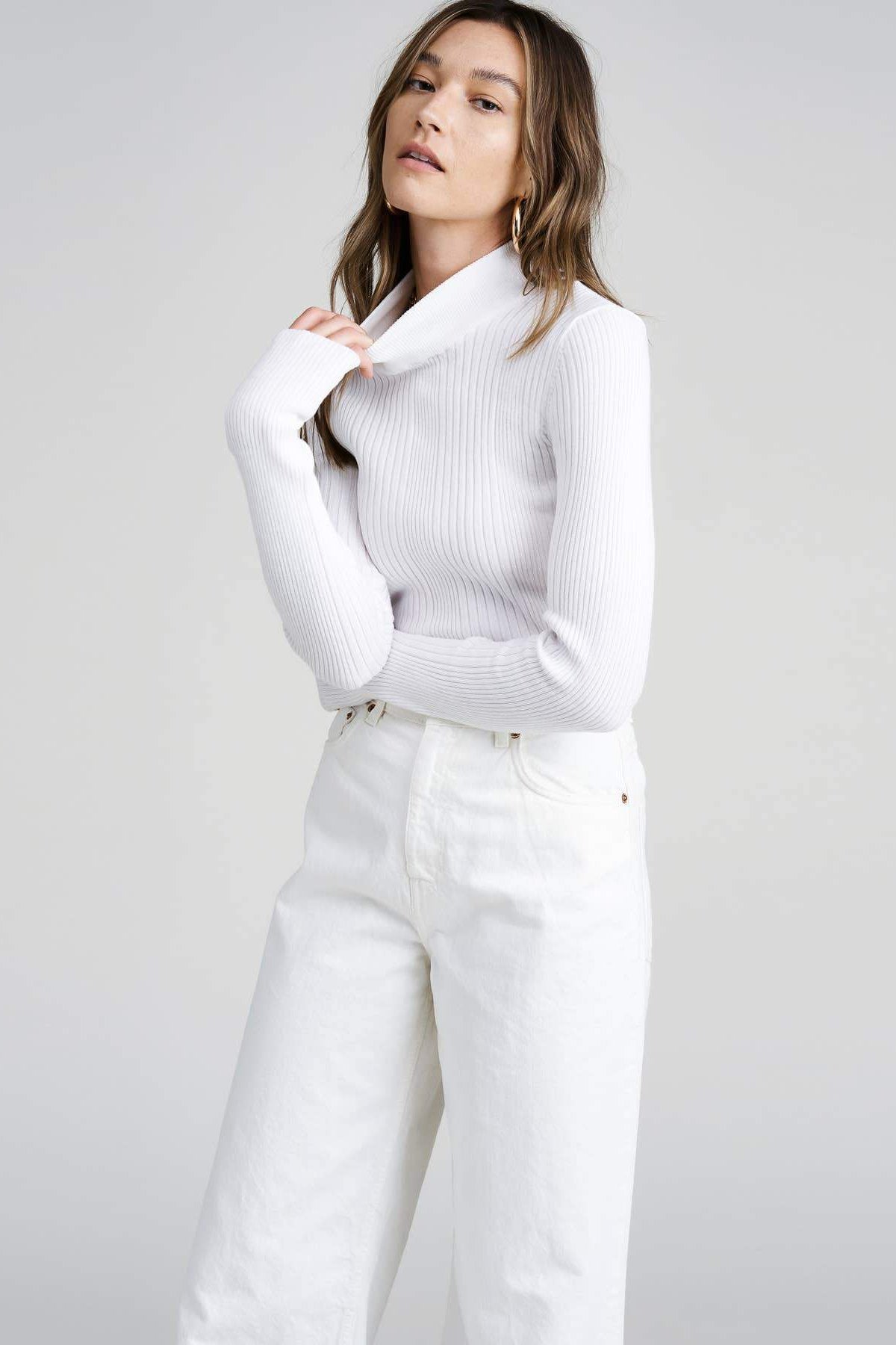 CANDAS FITTED SWEATER TOP SWEATER FLAT WHITE 