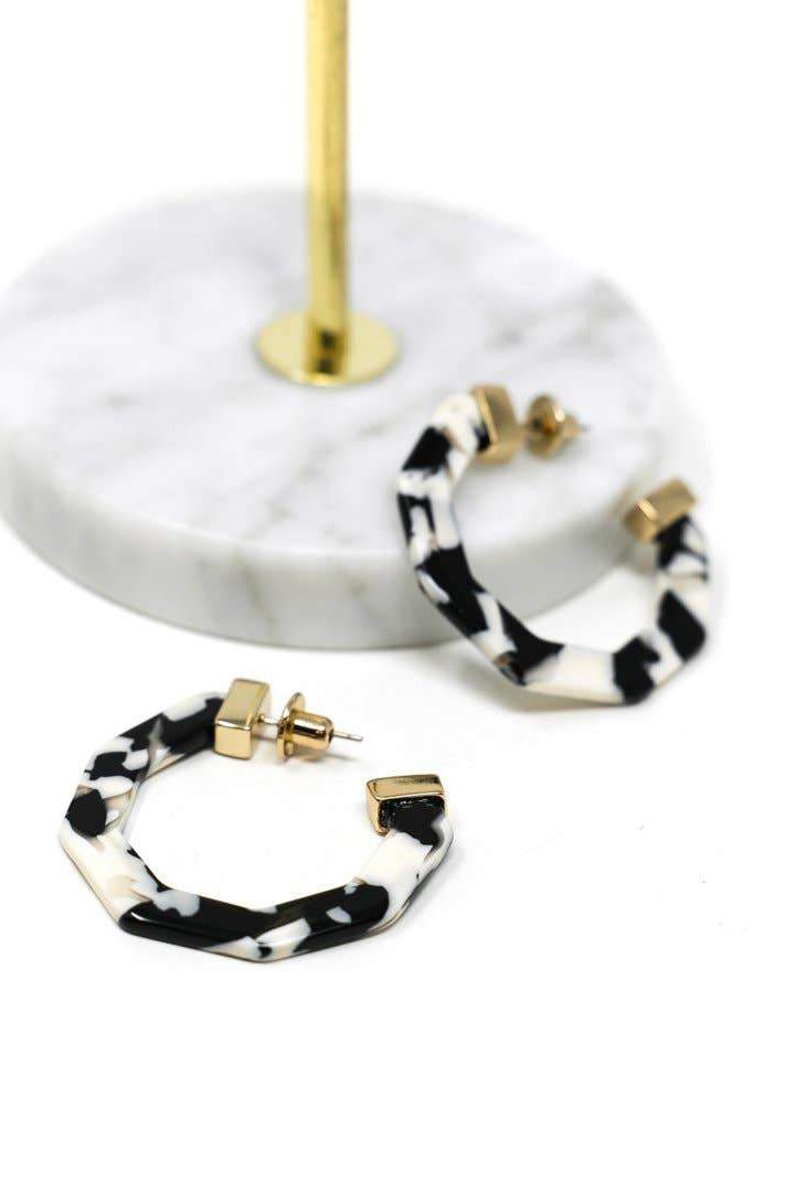 MARBLED ACRYLIC HOOPS EARRING THE SIS KISS 